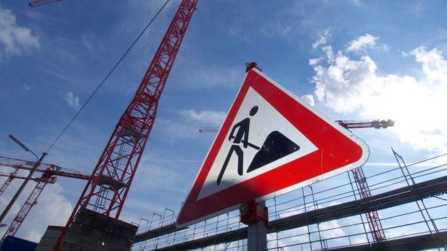 Nach mehr als zehn Jahren Immobilienboom in Deutschland und enorm steigenden Preisen erwarten einige Experten eine Wende am Wohnungsmarkt. Nach mehr als zehn Jahren Immobilienboom in Deutschland und enorm steigenden Preisen erwarten einige Experten eine Wende am Wohnungsmarkt.