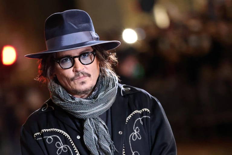 Johnny Depp: Der Schauspieler gönnte sich und einigen Freunden ein teures Mahl.