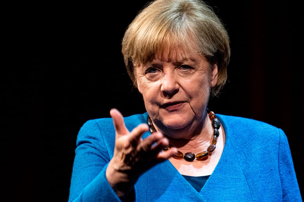 Altkanzlerin Merkel zu Gespräch im Berliner Ensemble: Sie spricht über den Ukraine-Krieg und ihre Zeit nach der Kanzlerschaft.