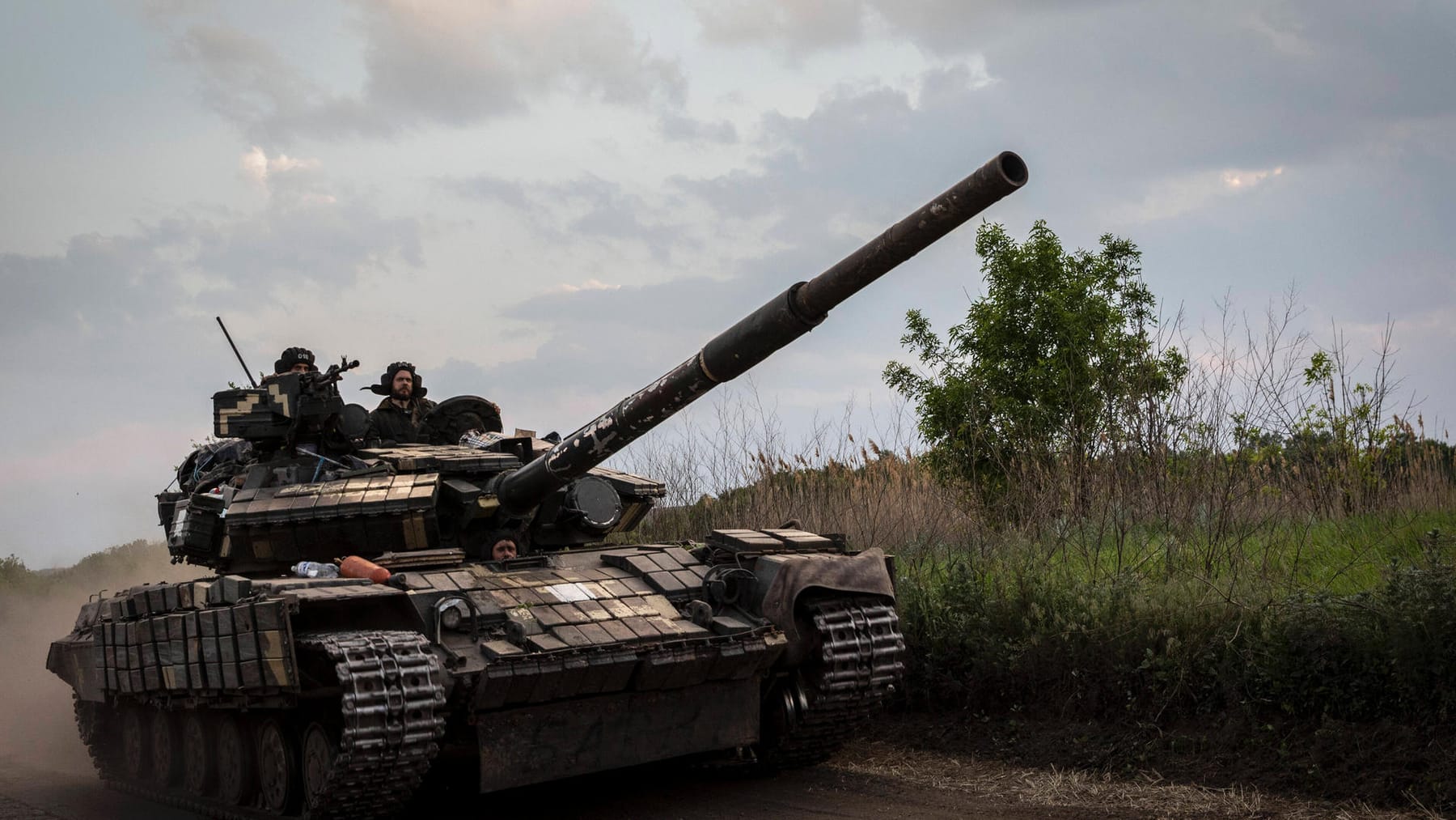 Berjuang di Front Timur – Pejuang Azov di Rusia