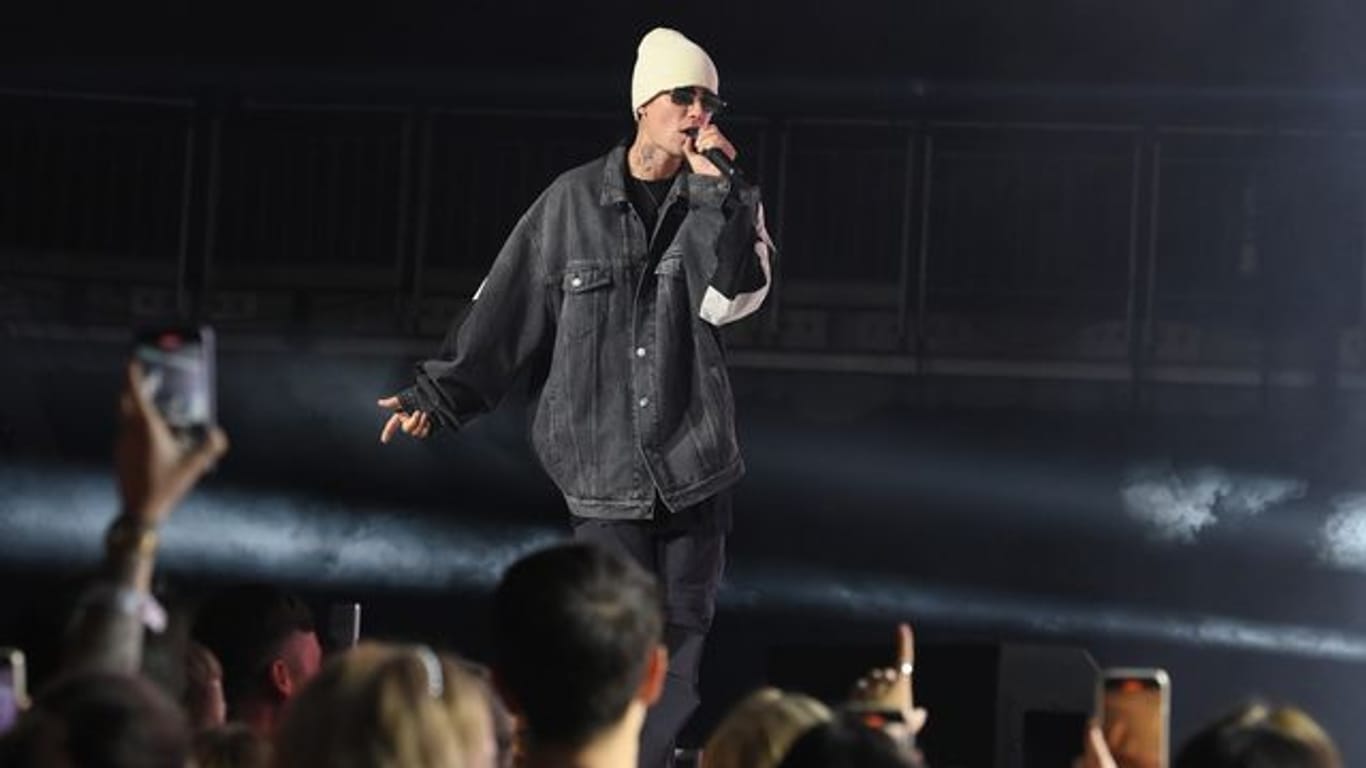 Der kanadische Sänger Justin Bieber 2021 in der Londoner O2 Arena.