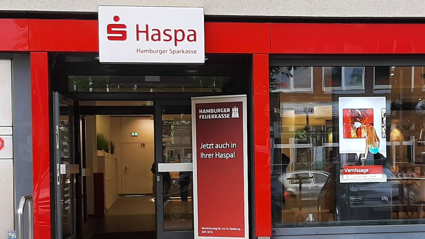 Haspa-Filiale: Sie ist nach Bilanzsumme die größte deutsche Sparkasse.