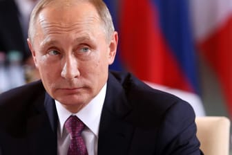 Wladimir Putin: Drückt sich der Kremlchef vor der öffentlichen Bühne?