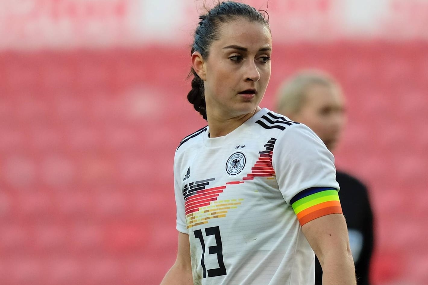 Sabrina Däbritz: Die PSG-Spielerin ist hinter Alexandra Popp und Svenja Huth die dritte Kapitänin der Nationalmannschaft.