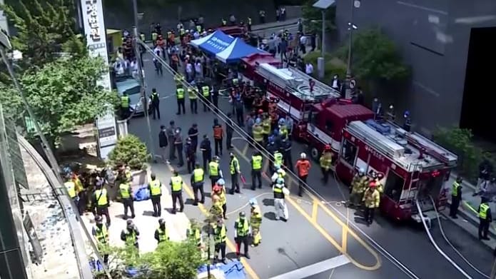 Mutmaßlich ist es in Daegu zu einem Anschlag gekommen: Viele Einsatzkräfte waren vor Ort.