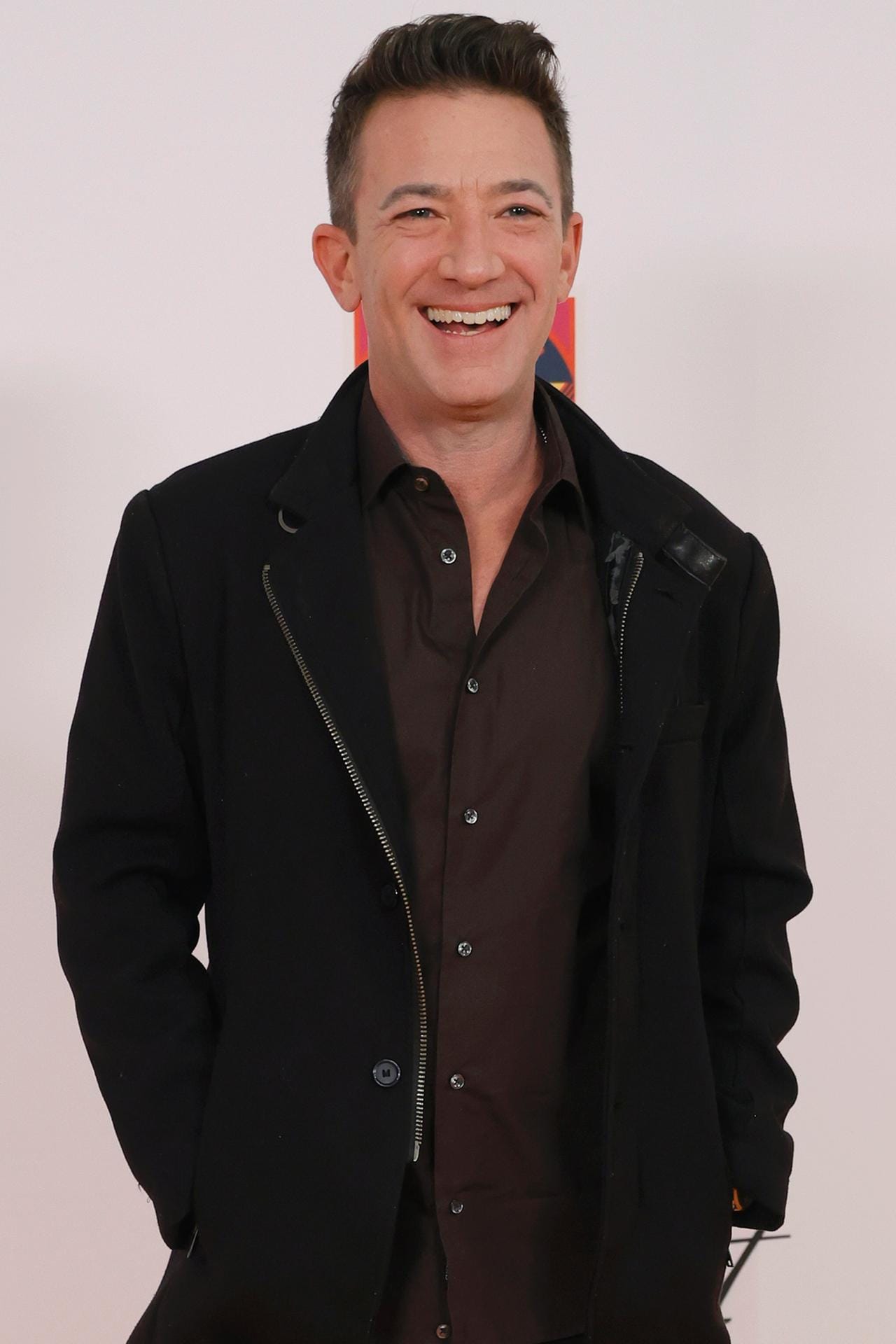 David Faustino: Nachdem die Rolle den Schauspieler bekannt gemacht hatte, hatte er mehrere Gastauftritte in weiteren Serien wie "Akte X". Die große Karriere blieb dann jedoch aus.