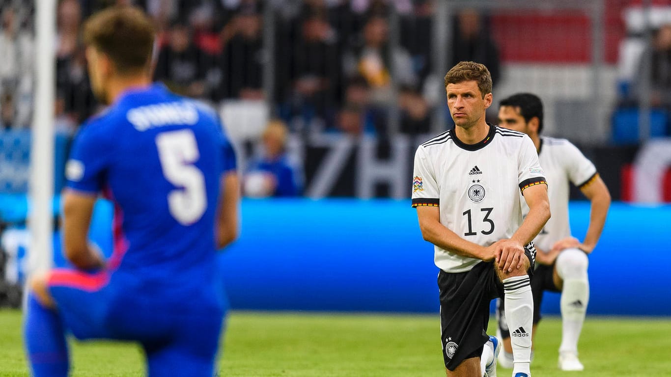 Thomas Müller: Der Nationalspieler solidarisiert sich vor der Partie gegen England mit der "Black Lives Matter"-Bewegung.