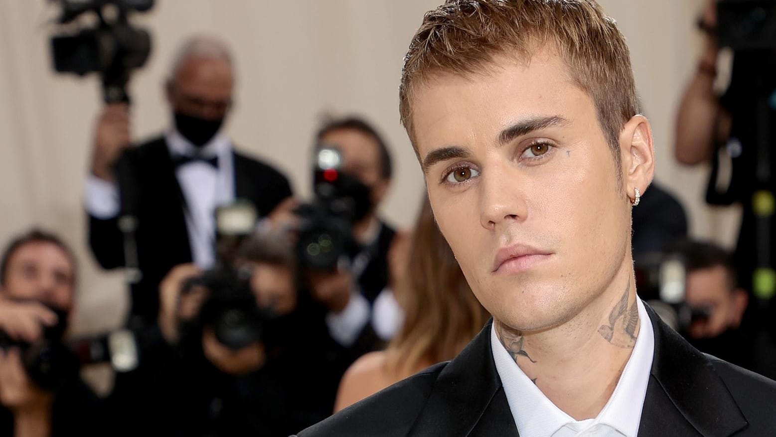 Justin Bieber: Der Sänger versetzt seine Fans in Sorge.