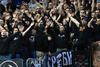 Fans von Partizan Belgrad in Berlin (2019, Archivbild): Nach Fehlverhalten der Anhänger will der Klub nicht antreten.