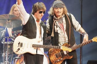 Jeff Beck und Johnny Depp bei einem Konzert in der in der Royal Albert Hall.
