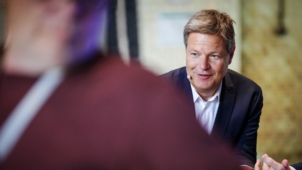 Bundeswirtschaftsminister Robert Habeck (Bündnis 90/Die Grünen) hat am 10. Bundeswirtschaftsminister Robert Habeck (Bündnis 90/Die Grünen) hat am 10.