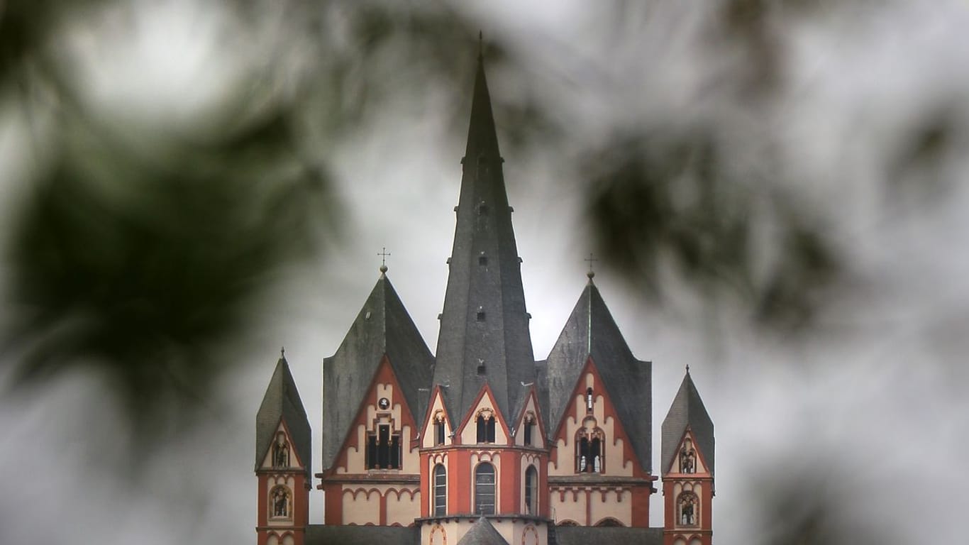 Das Bistum Limburg reagiert bestürzt auf den Tod des Leiters des Priesterseminars.