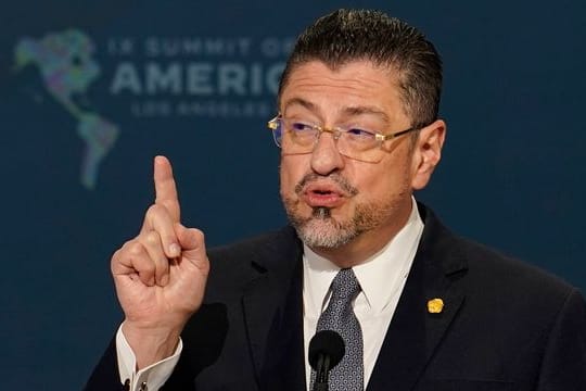 Rodrigo Chaves, Präsident von Costa Rica, zeigte sich großzügig.