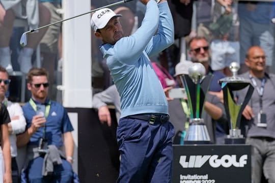 Golfer Charl Schwartzel kassierte in London mit dem Turniersieg ab.