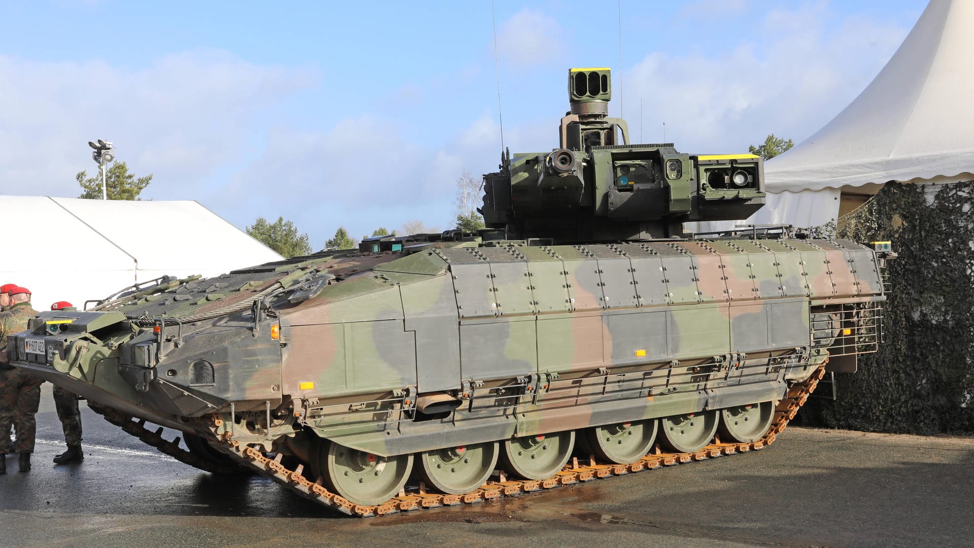 Der Schützenpanzer Puma ersetzt im deutschen Heer den Schützenpanzer Marder.