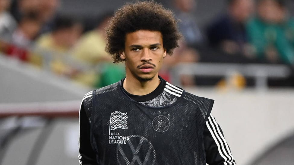 Leroy Sané am Rande des Länderspiels gegen Ungarn: Der Angreifer kam nicht zum Einsatz.