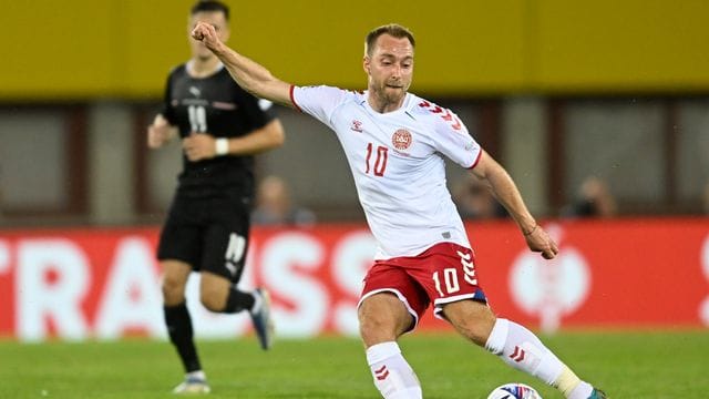 Medienberichten zufolge steht Dänemarks Christian Eriksen (r) vor einem Vereinswechsel. Medienberichten zufolge steht Dänemarks Christian Eriksen (r) vor einem Vereinswechsel.