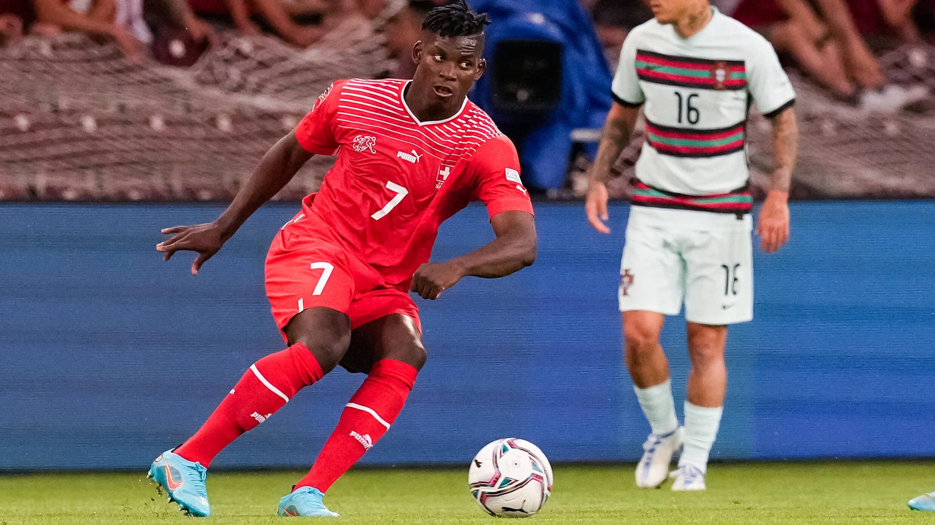 Breel Embolo: Der Gladbacher gewann mit der Schweiz gegen Portugal.