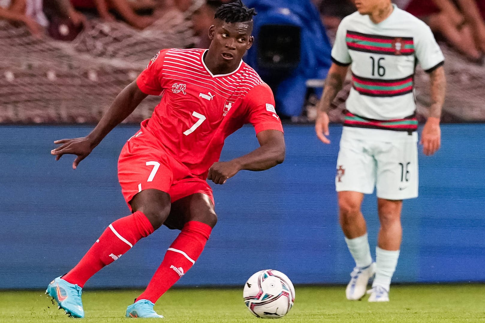 Breel Embolo: Der Gladbacher gewann mit der Schweiz gegen Portugal.