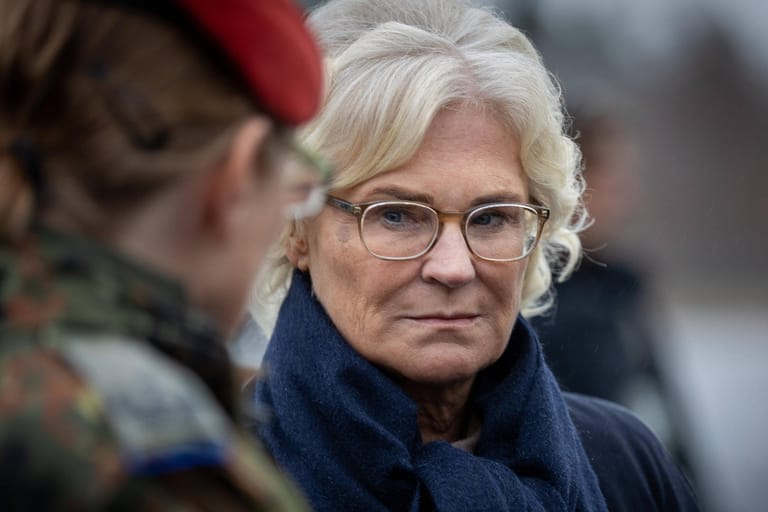 Christine Lambrecht (Archiv): Die Verteidigungsministerin will bei der Bundeswehr ein neues Führungskommando einrichten.