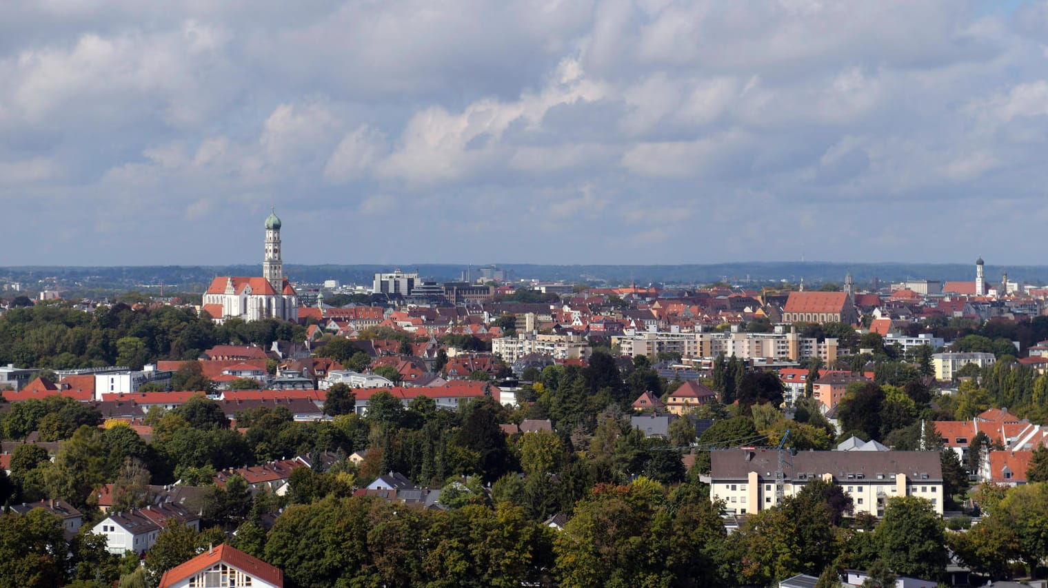 Stadt Augsburg (Archiv): In der gemeinsamen Wohnung soll eine Seniorin ihre behinderte Tochter getötet haben.