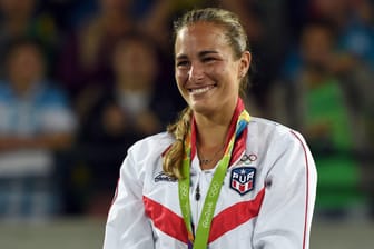 Siegerlächeln: Monica Puig mit der Goldmedaille nach ihrem Sieg bei den Olympischen Spielen 2016.
