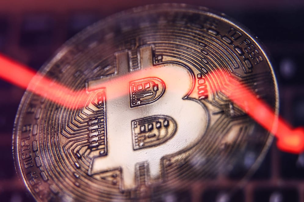 Bitcoin Illustration (Symbolbild): Die Kryptowährung Bitcoin fällt auf rund 20.000 US-Dollar.