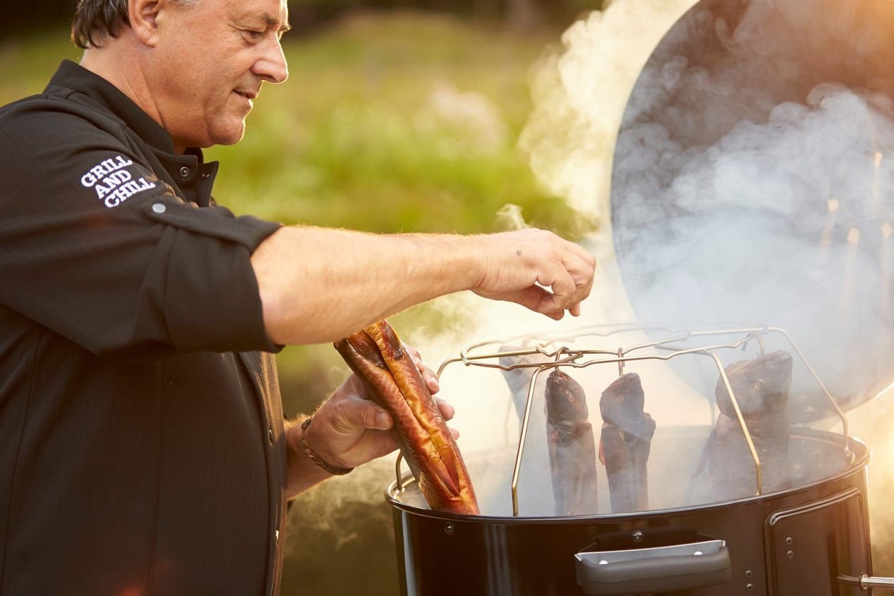 Mehr als Grillen: Heute ist ein vielseitig einsetzbarer Smoker von Rösle bei Amazon zum Rekord-Tiefpreis im Angebot.