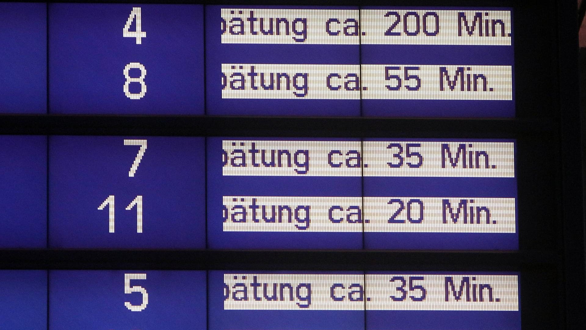 Das Problem mit der Pünktlichkeit (Symbolbild): Eine höhere Auslastung führt bei der Bahn dazu, dass immer mehr Züge Verspätung haben.