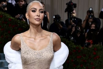 Kim Kardashian: Sie trug bei der diesjährigen Met-Gala eine Robe von Marilyn Monroe.