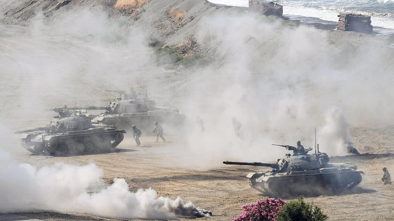 Türkische Militärübung in Izmir: Geprobt wurde die Einnahme eines Küstenabschnitts durch Landungstruppen.