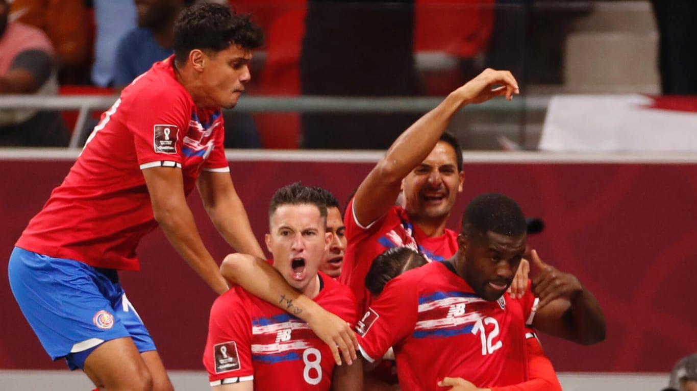 Costa Ricas Spieler bejubeln den entscheidenden Treffer im WM-Playoffspiel gegen Neuseeland.