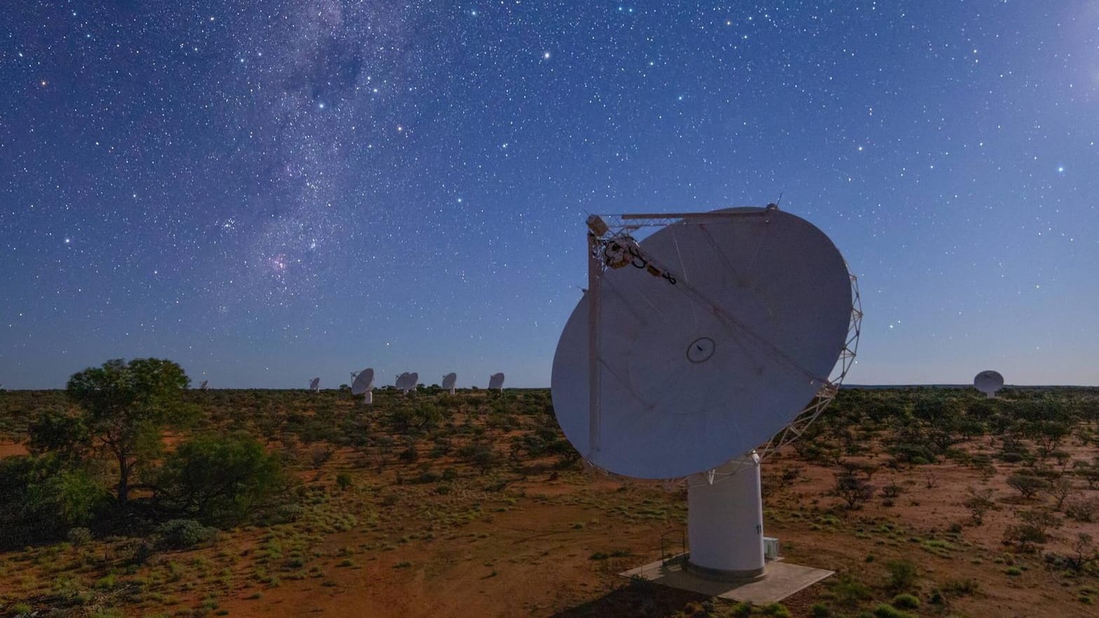 Teleskop in Canberra (Symbolbild): Australische Forscher haben nach eigenen Angaben ein bisher unbekanntes Schwarzes Loch entdeckt.