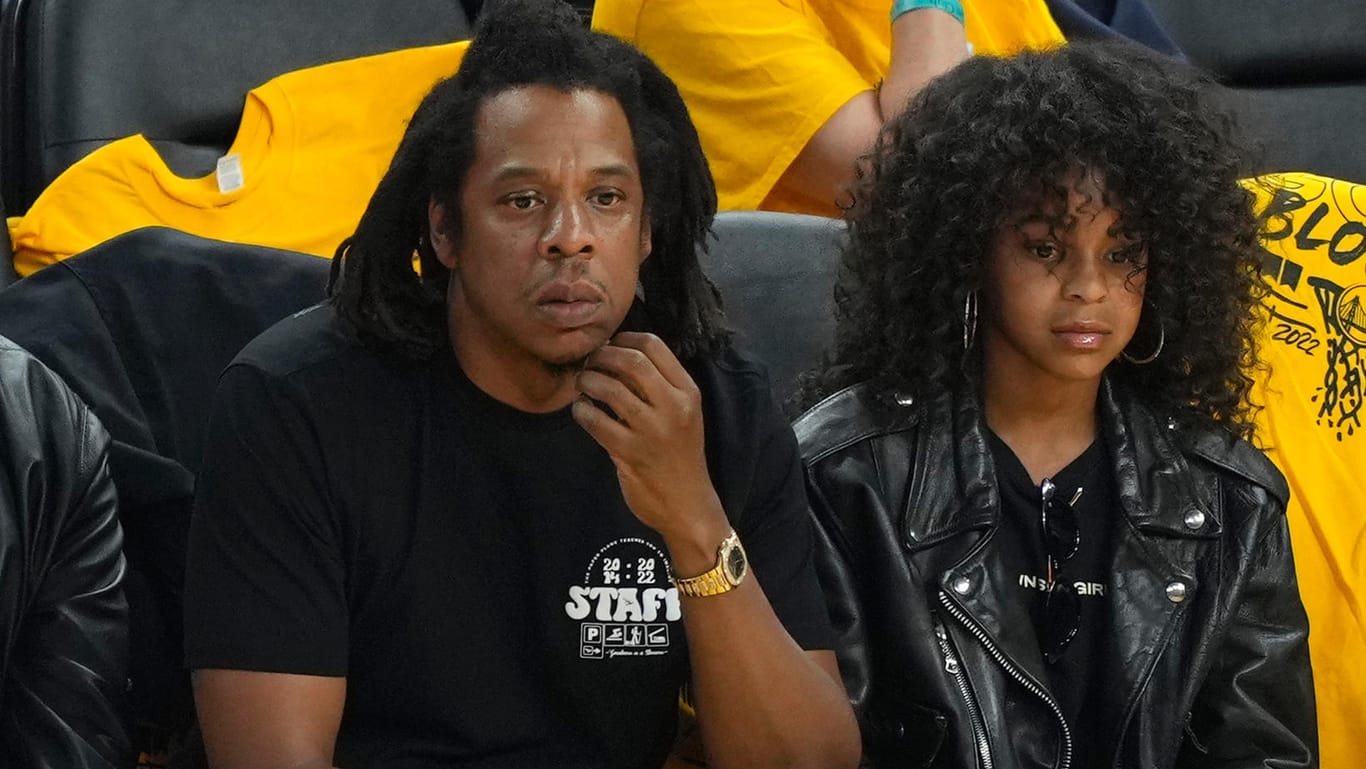 Jay-Z und Tochter Blue Ivy: Fans diskutierten angeregt über Ähnlichkeiten zwischen der Zehnjährigen und ihren berühmten Eltern.