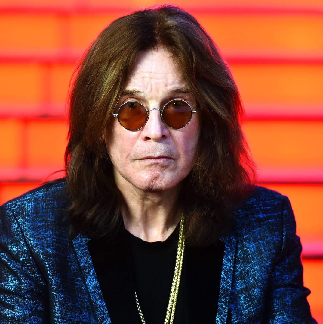 Ozzy Osbourne: Der Sänger kämpft mit den Folgen eines Quad-Unfalls.