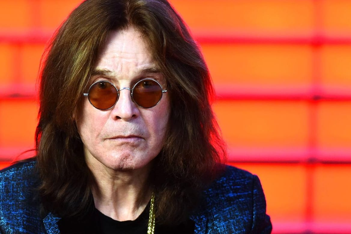 Ozzy Osbourne: Der Sänger kämpft mit den Folgen eines Quad-Unfalls.