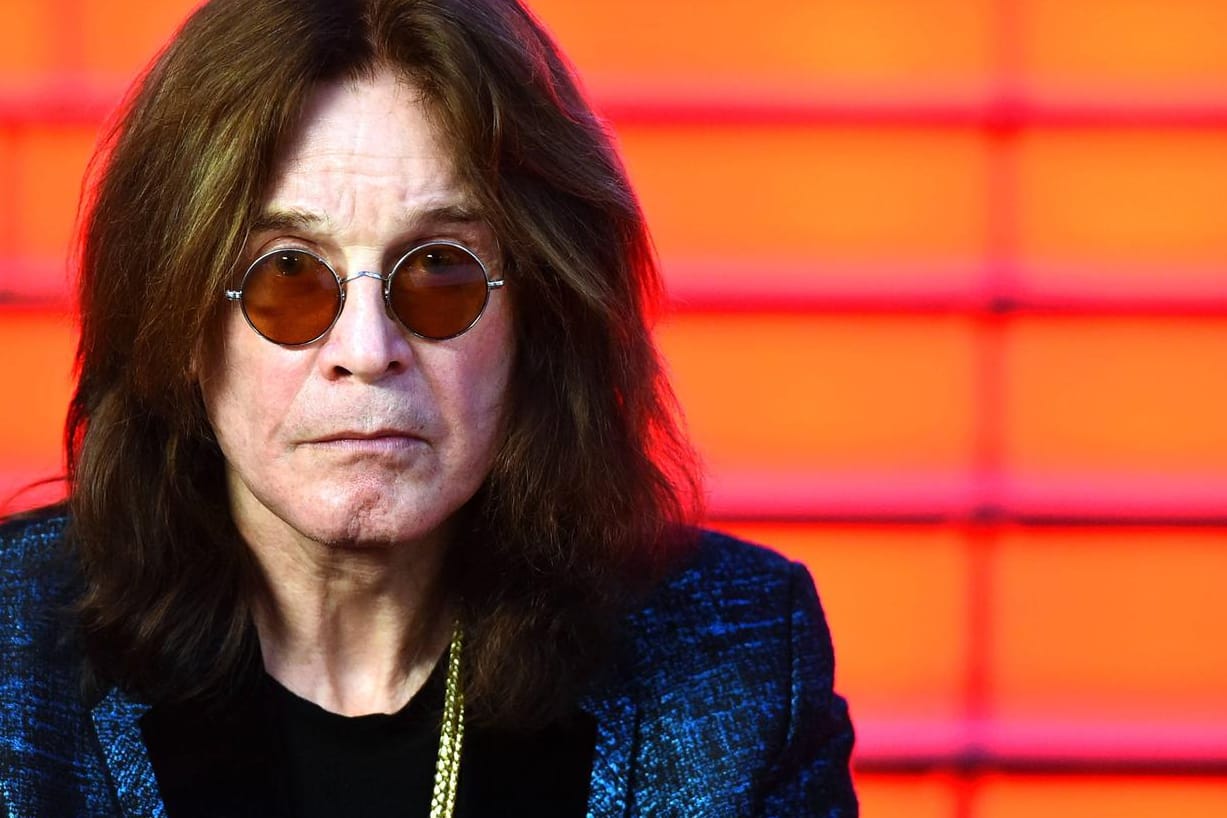 Ozzy Osbourne: Der Sänger kämpft mit den Folgen eines Quad-Unfalls.