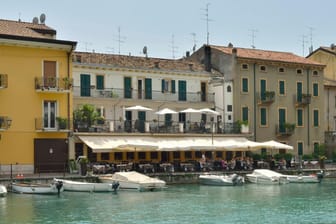 Peschiera del Garda: In dem idyllischen Badeort haben sich Anfang Juni heftige Ausschreitungen ereignet.