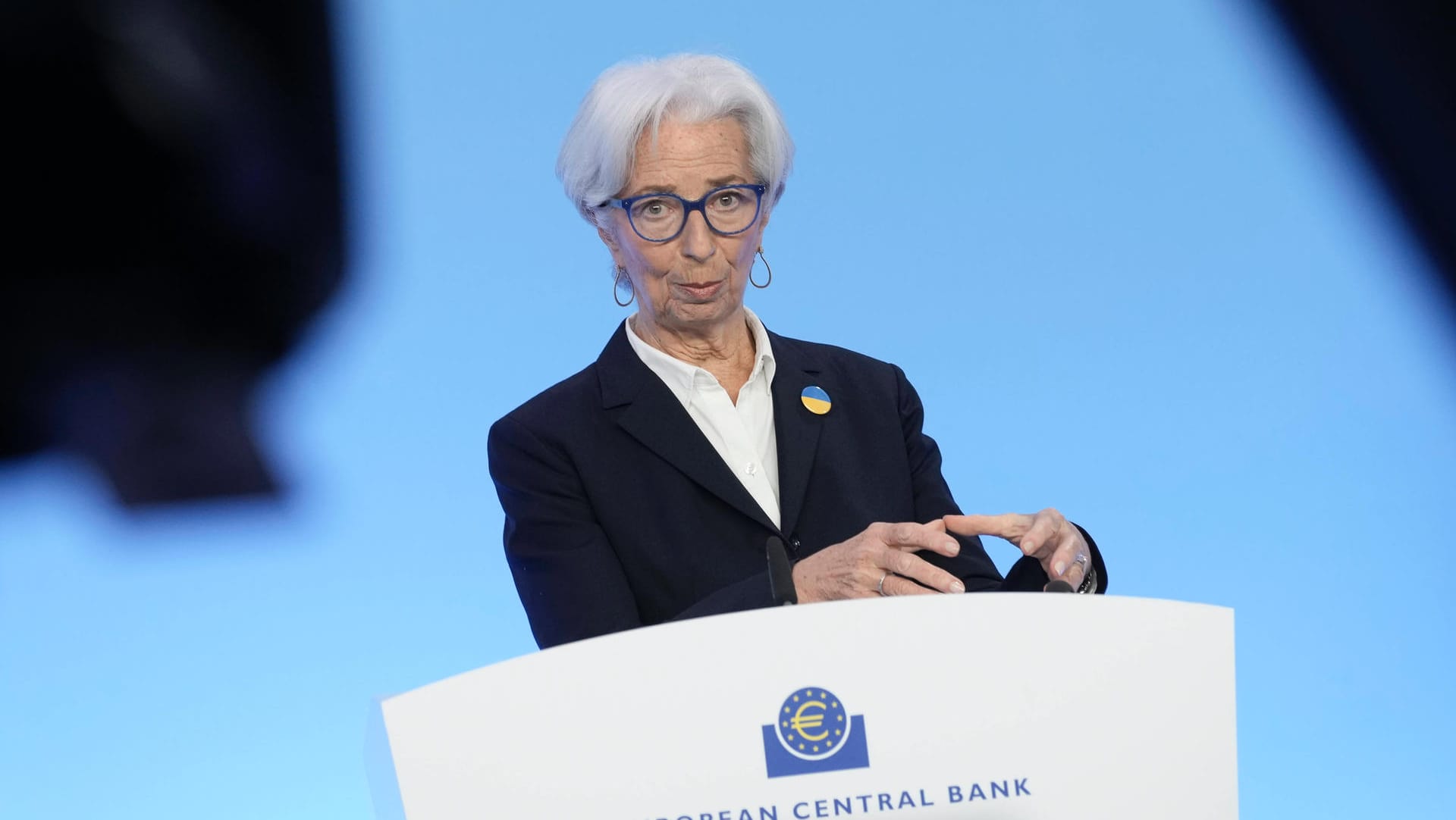 EZB-Präsidentin Christine Lagarde (Archivbild): Am Mittwoch hat sich der EZB-Rat zu einer Sondersitzung getroffen. EZB-Präsidentin Christine Lagarde (Archivbild): Am Mittwoch hat sich der EZB-Rat zu einer Sondersitzung getroffen.