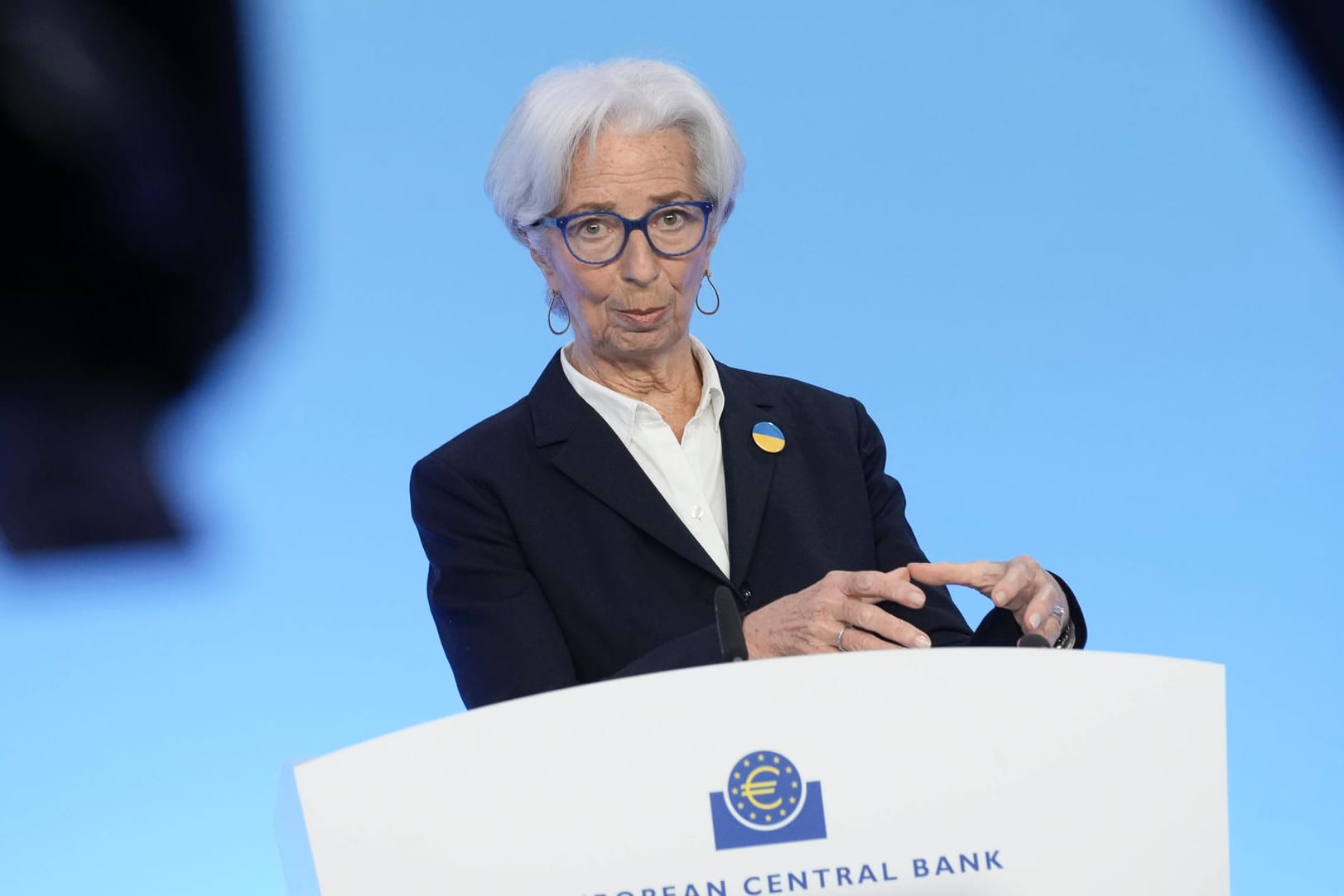 EZB-Präsidentin Christine Lagarde (Archivbild): Am Mittwoch hat sich der EZB-Rat zu einer Sondersitzung getroffen. EZB-Präsidentin Christine Lagarde (Archivbild): Am Mittwoch hat sich der EZB-Rat zu einer Sondersitzung getroffen.