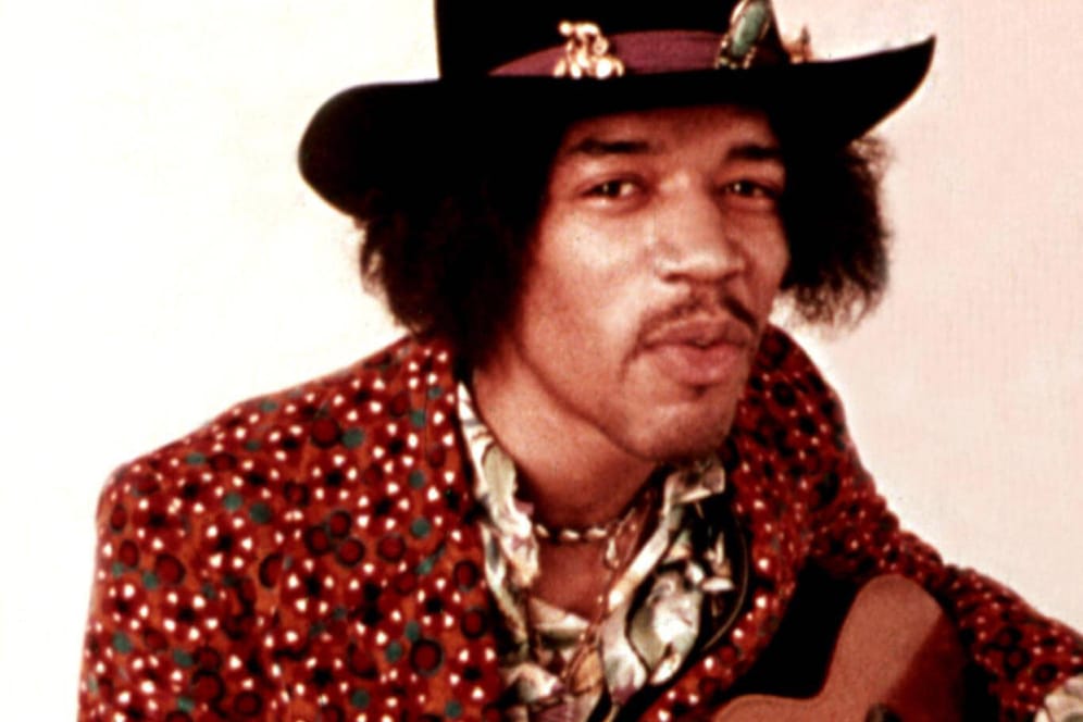 Jimi Hendrix in einer Aufnahme etwa 1970 (Archivbild): Der Musik hat nicht nur musikalisch einen Eindruck, sondern auch körperlich einen Abdruck hinterlassen.