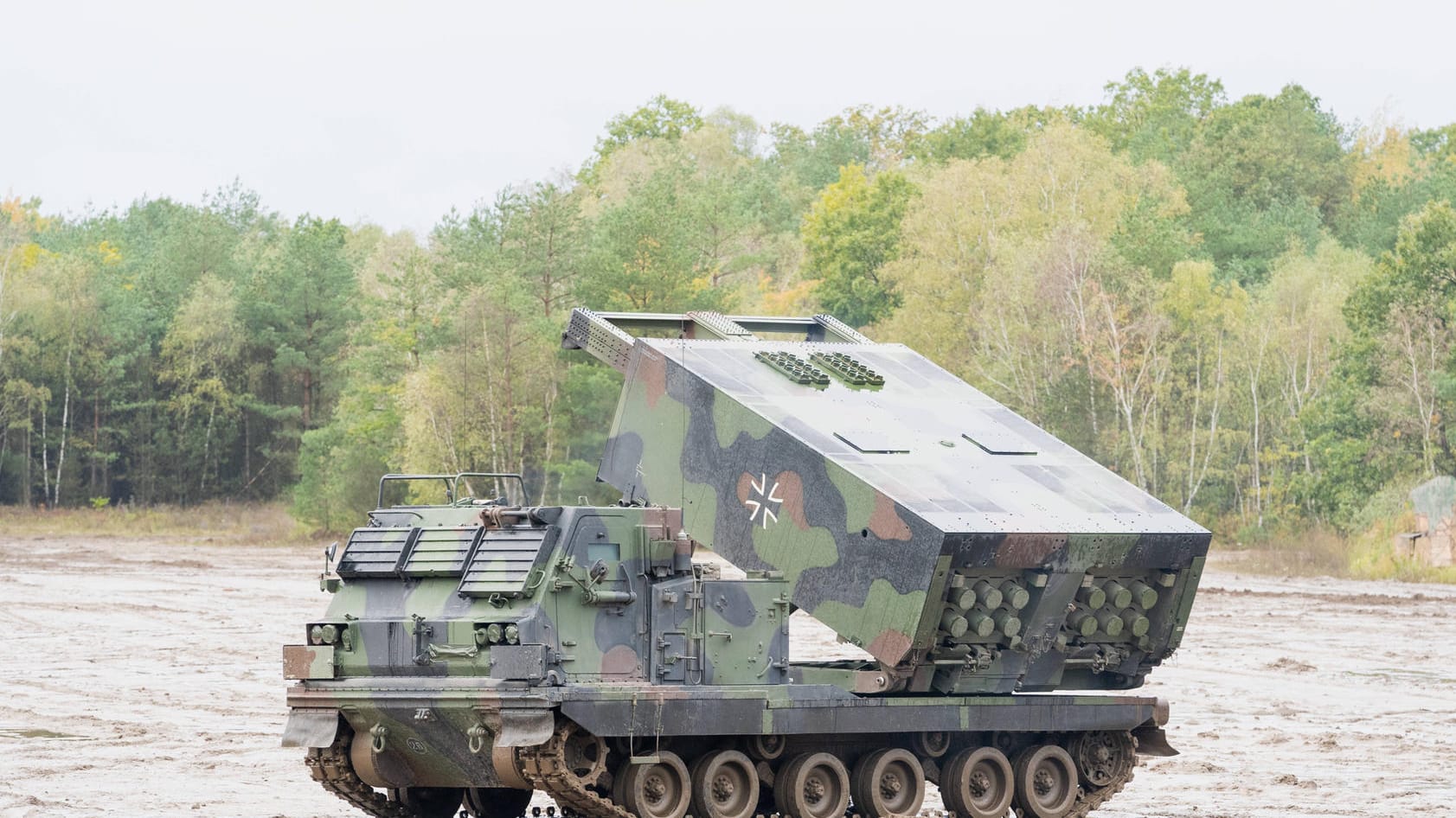 Ein Mars II Raketensystem der Bundeswehr (Archivbild): Deutschland wird der Ukraine drei Fahrzeuge liefern.