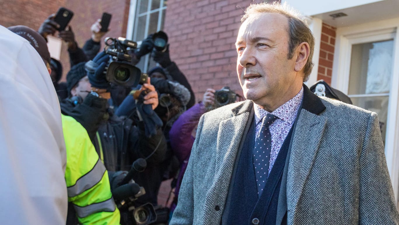 Kevin Spacey: Der einstige "House of Cards"-Star erklärte sich schon 2019 in Nantucket, Massachusetts, vor Gericht wegen Missbrauchs.