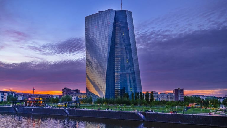 EZB-Zentrale in Frankfurt (Symbolbild): Die Europäische Zentralbank will eine erneute Eurokrise verhindern.
