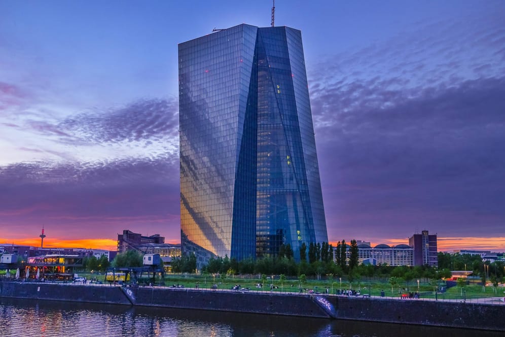 EZB-Zentrale in Frankfurt (Symbolbild): Die Europäische Zentralbank will eine erneute Eurokrise verhindern.