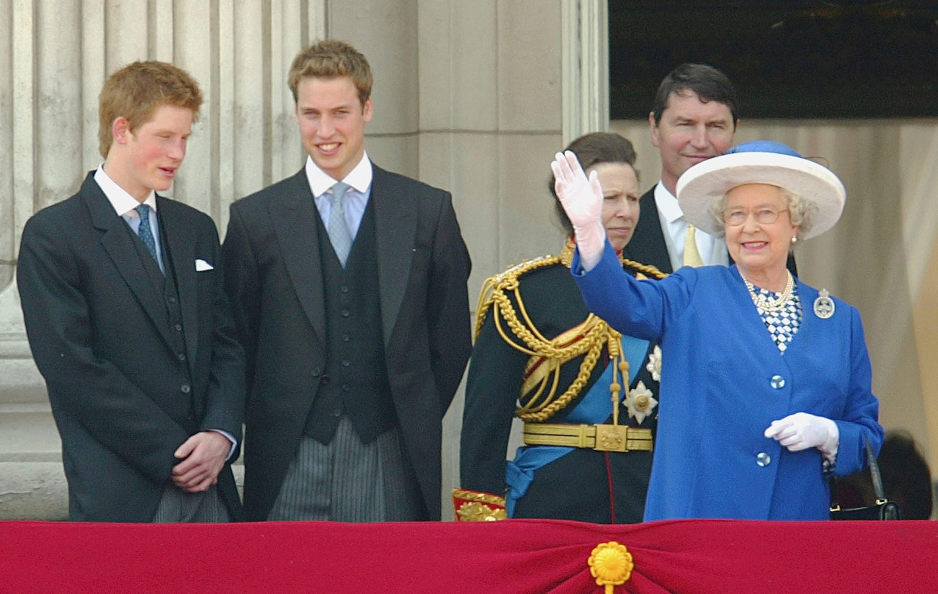 14. Juni 2003: William mit seiner Familie bei der "Trooping the Colour"-Parade auf dem Balkon des Buckingham-Palasts.