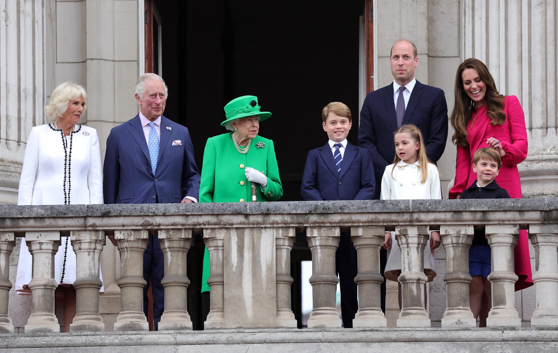 5. Juni 2022: Die Queen mit ihren Thronfolgern und weiteren Mitgliedern der engsten Royal Family auf dem Balkon des Buckingham-Palasts. Anlass ist ihr 70-jährige Thronjubiläum.