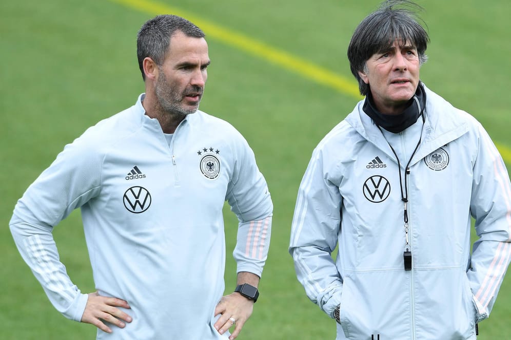 Shad Forsythe (l.) arbeitete mehrere Jahre beim DFB mit Ex-Bundestrainer Joachim Löw zusammen.