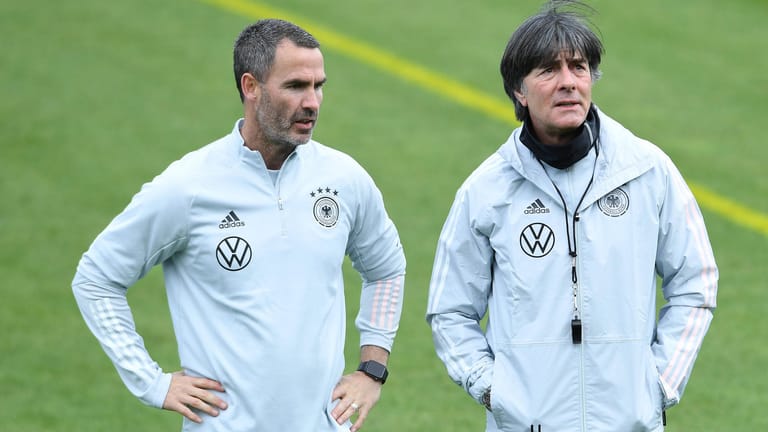 Shad Forsythe (l.) arbeitete mehrere Jahre beim DFB mit Ex-Bundestrainer Joachim Löw zusammen.