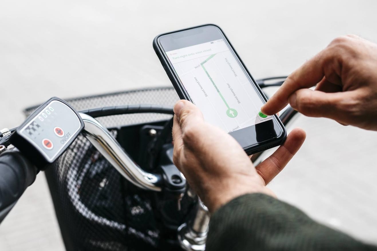 Per Navi ans Ziel: Spezielle Fahrrad-Apps helfen dabei.